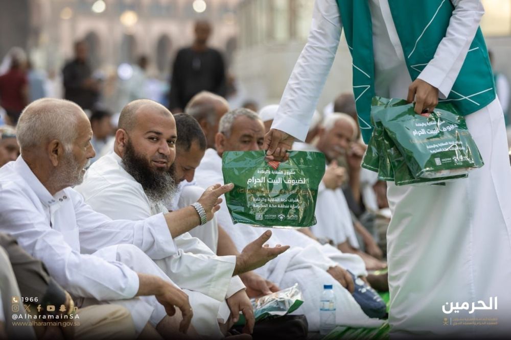 وجبات الإفطار داخل المسجد الحرام - اليوم