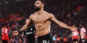 تقارير: محمد صلاح يوافق على تجديد عقده مع ليفربول لعام واحد - عرب فايف