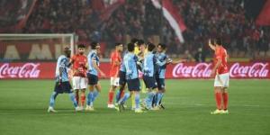 بيقولوا| احتراف نجم الأهلي في باريس سان جيرمان.. ضربة بيراميدز وصدمة الزمالك - عرب فايف