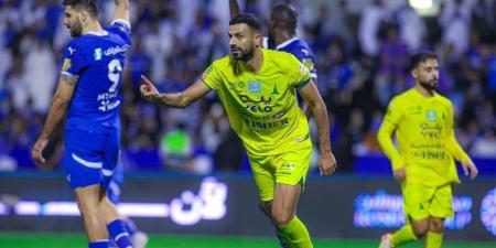 الخليج يكسر انتصارات الهلال ويعوض جماهير اليد - عرب فايف