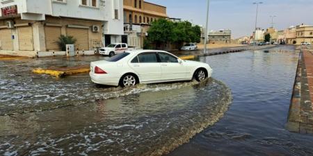 الأحساء تستقبل الأمطار.. وجهود استباقية من الأمانة لتصريف المياه - عرب فايف