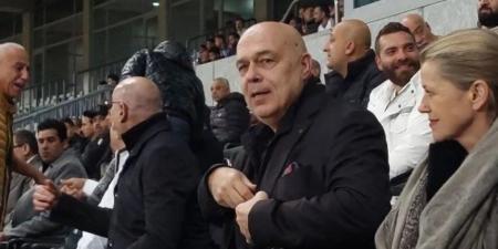 جروس يشاهد مباراة الزمالك والمصرى من مقصورة استاد برج العرب - عرب فايف