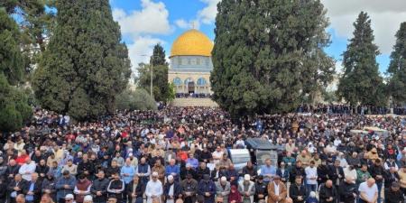 أخبار الرياضة - نحو 35 ألف فلسطيني يؤدون صلاة الجمعة في المسجد الأقصى - عرب فايف