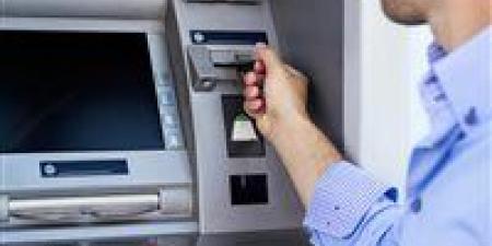 كيفية سحب الأموال من المحفظة الإلكترونية عبر ماكينات ATM في مصر - عرب فايف