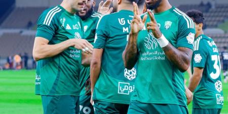 الأهلي يفقد 3 لاعبين أمام ضمك لتراكم البطاقات - عرب فايف