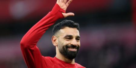 محمد صلاح يظهر بشكل مفاجئ في بلاكبول! - عرب فايف