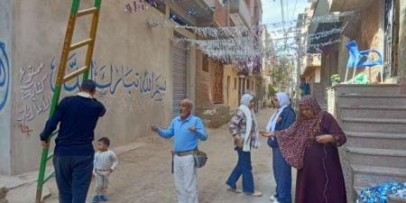 «زينة» عائلية.. «البيلي» وأحفاده ينشرون البهجة في كفر الشيخ - عرب فايف