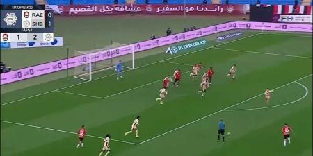 ملخص وأهداف مباراة الرائد ضد الشباب 2-1 في دوري روشن السعودي بجودة HD - عرب فايف