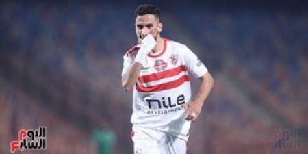 ماهر والسعيد وشحاتة فى وسط ملعب الزمالك أمام زد - عرب فايف