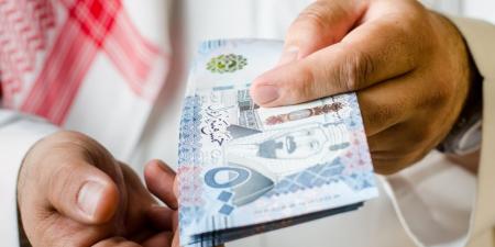 انخفاض سعر الريال السعودي مقابل الجنيه المصري اليوم الخميس - عرب فايف