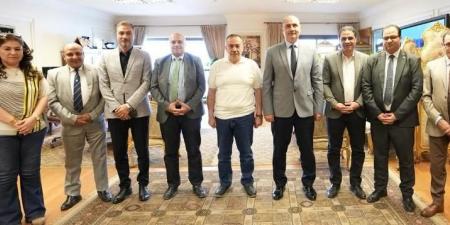 تنفيذا لتكليفات وزير الشباب.. رفع كفاءة استاد أسيوط وطرحه للاستثمار - عرب فايف