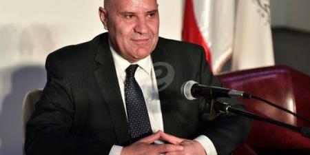 فلحة: الذكاء الاصطناعي يقدّم النقل على العقل ويُنتج ثقافة بلا نسب - عرب فايف