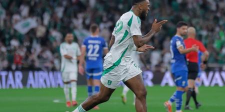 ماذا فعل إيفان توني مع جماهير الأهلي قبل مباراة كاواساكي؟.. تصرف من جانب اللاعب - عرب فايف