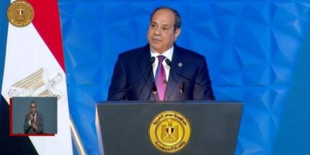 الرئيس: عمال مصر سطروا عبر التاريخ أروع صفحات البذل والعطاء - عرب فايف