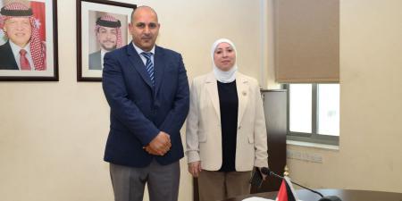 الخرابشة يؤدي اليمين القانونية أمام وزيرة النقل، مديرا عاما لهيئة تنظيم النقل البري - عرب فايف