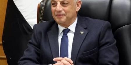 سيارة بريد متنقلة تنهي معاناة أهالي قرية الحجاز بالإسماعيلية - عرب فايف