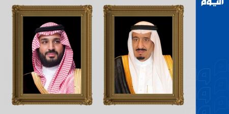 القيادة تتلقى دعوتين من أمير قطر لحضور قمة التنمية الاجتماعية - عرب فايف