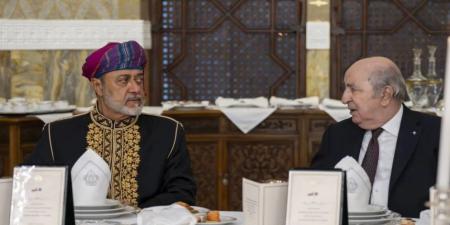 عُمان والجزائر توقعان اتفاقا مبدئيا لإنشاء صندوق استثماري - عرب فايف