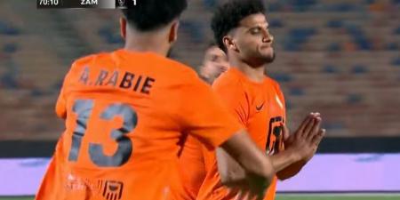 الدوري المصري الممتاز: أسامة فيصل يسجل هدف التعادل للبنك الأهلي في مرمى الزمالك من ركلة جزاء في الدقيقة 70 - عرب فايف