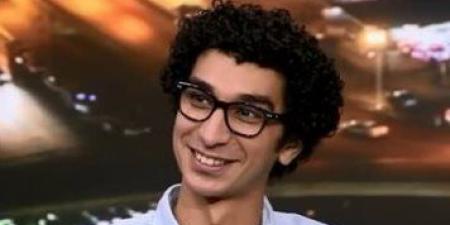 كريم الشناوي: ارتداء الطفل ياسين للبس اسبايدر مان فكرة عظيمة.. وياريت كنا عملناها - عرب فايف