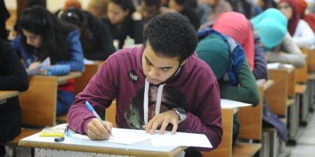 عدد الأسئلة المقالية في امتحانات الثانوية العامة 2025 ودرجاتها - عرب فايف