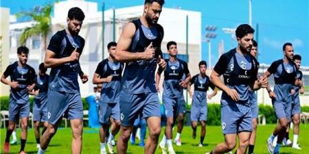 تدريبات استشفائية للاعبي الزمالك الأساسيين بعد مواجهة البنك  - عرب فايف