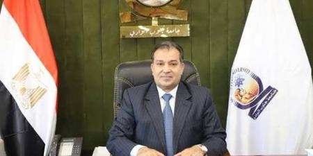 "تربية قنا" تناقش مستقبل إعداد المعلم في ضوء الثورة الصناعية الخامسة - عرب فايف