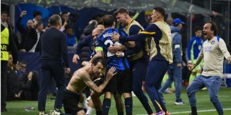 "بصق عليه".. تفاصيل المشادة الساخنة بين لاعب إنتر ميلان ومدافع برشلونة - عرب فايف