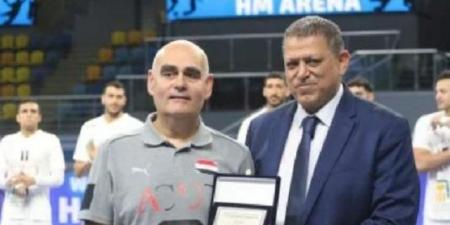 اتحاد اليد يُكرم باستور عقب انتهاء ودية مصر والبرازيل - عرب فايف