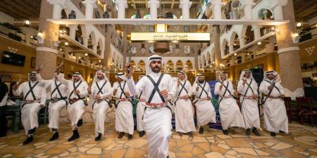 من 30 دولة.. 240 متنافسًا يحتفلون بالزي السعودي في أولمبياد الفيزياء - عرب فايف