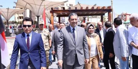 محافظ دمياط يشهد مهرجان التجديف "مراكب الكياك"  - عرب فايف