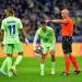 مفاجأة بشأن حكم الـ(VAR) في مباراة إنتر ميلان وبرشلونة.. فيديو - عرب فايف