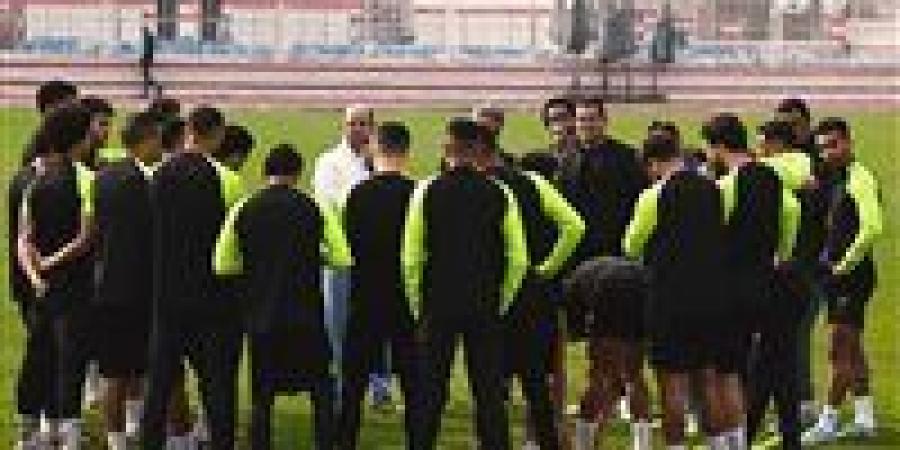 انتظام لاعبو الزمالك الدوليين في التدريبات الجماعية قبل مواجهة المصري في الدوري - عرب فايف