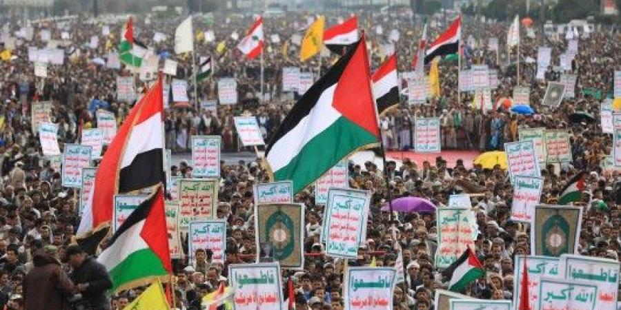 خروج مليوني في صنعاء وعدد من المحافظات نصرة لفلسطين ولبنان - عرب فايف