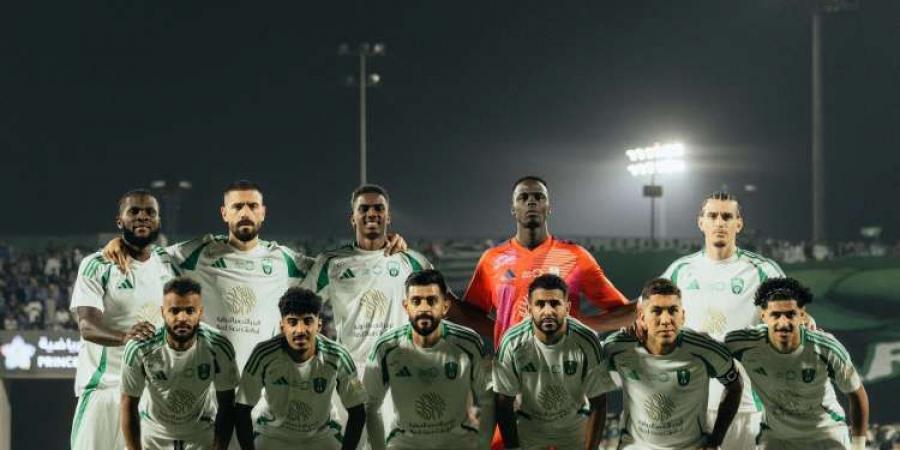 القنوات الناقلة لمباراة الاهلي والفيحاء في دوري روشن السعودي للمحترفين - عرب فايف