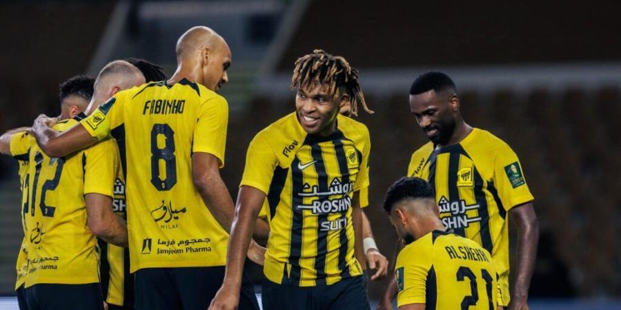 اخبار الرياضة القنوات الناقلة لمباراة الاتحاد ضد الفتح في الجولة 11 من الدوري السعودي - موقع بالجول