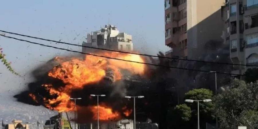 محلل سياسي: هذا سبب هزيمة واستسلام حزب الله اللبناني.. والمصير المتوقع للحوثيين!! - عرب فايف