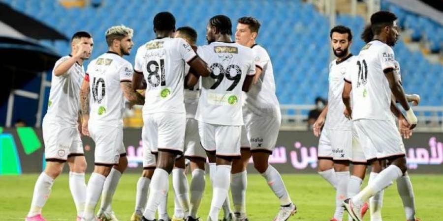 بودينسي في الهجوم.. تشكيل الشباب المتوقع أمام الهلال  - عرب فايف