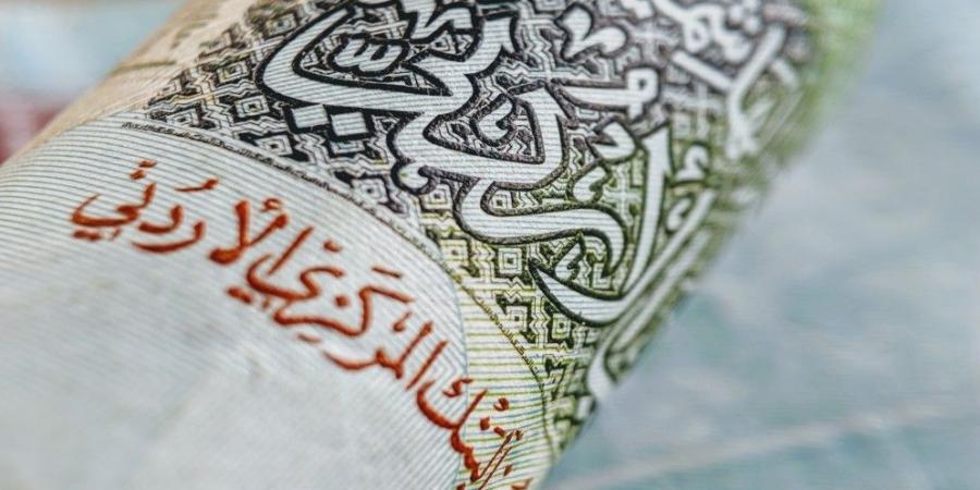 "المركبات" تستحوذ على 48.5% من إجمالي تعويضات التأمين خلال 10 شهور - عرب فايف