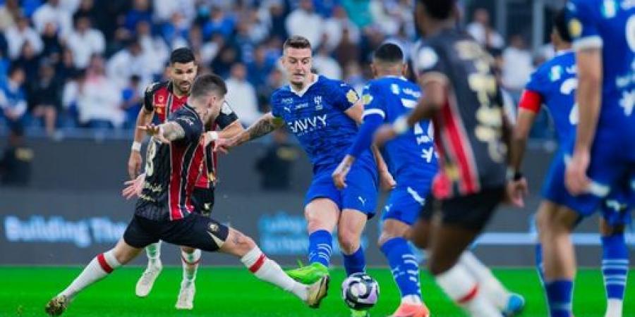 الهلال يحقق فوزًا صعبًا على الرائد في الدوري - عرب فايف