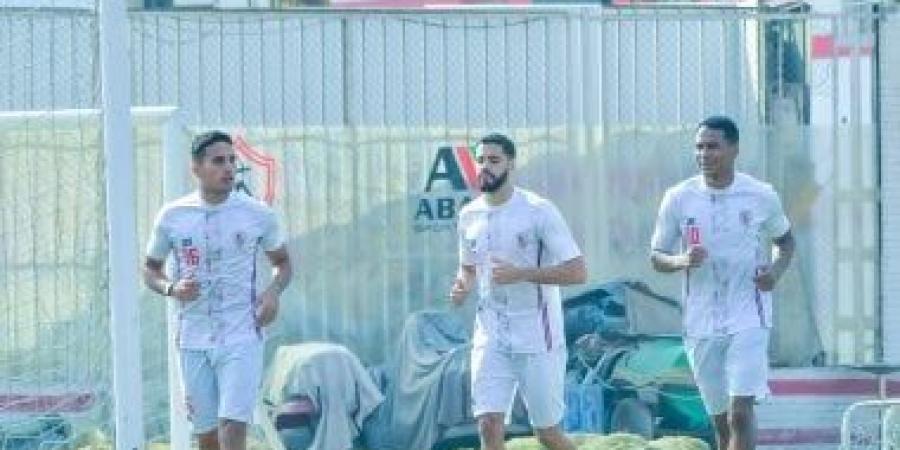 بعثة الزمالك تتوجه إلى ملعب مباراة إنيمبا النيجري فى الكونفيدرالية - عرب فايف