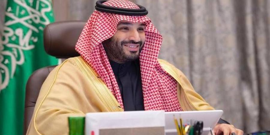 ولي العهد يهنئ خادم الحرمين الشريفين بمناسبة فوز السعودية بتنظيم كأس العالم 2034 - عرب فايف