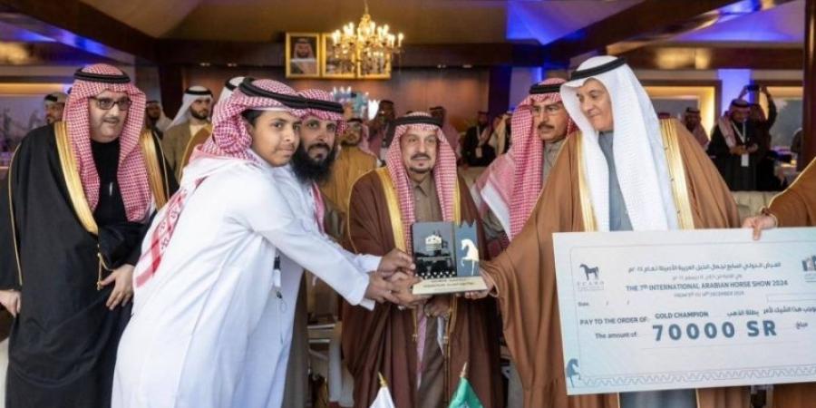 أمير الرياض يحضر الحفل الختامي لعرض "جمال الخيل العربية الأصيلة 7" - عرب فايف