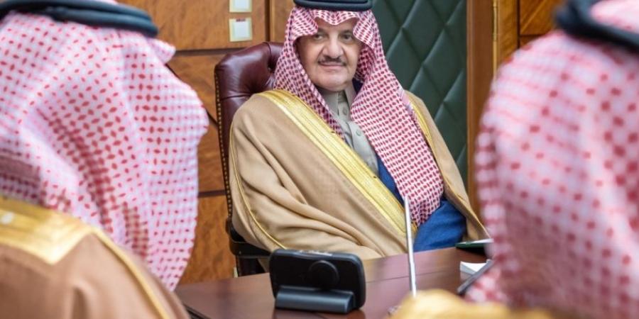 أمير الشرقية يطلع على أهم المشروعات المستقبلية لـ"الزكاة والضريبة" - عرب فايف