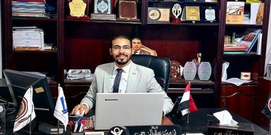 "السياسي الشاب" يطلق استطلاع رأي لاختيار الشخصيات الملهمة بالإسكندرية - عرب فايف