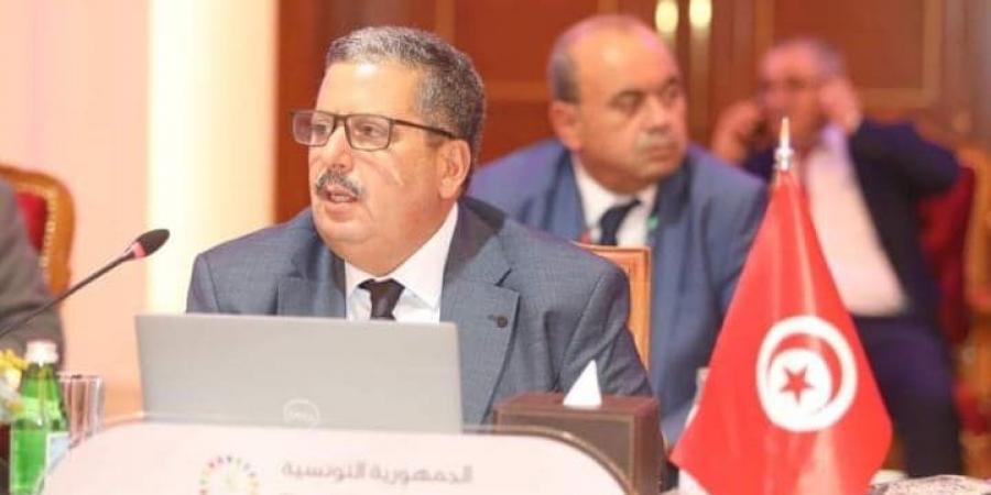 وزير التربية يدعو إلى تشكيل لجان تتولى مهام الوساطة والتسوية الرضائية بين مكوّنات الأسرة التربوية - عرب فايف