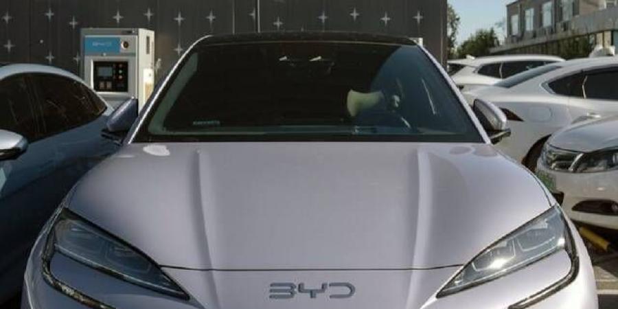 "BYD" تقترب من صدارة سوق السيارات الكهربائية عالمياً - عرب فايف