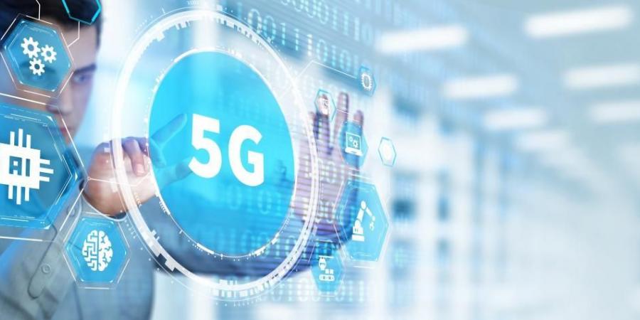 نشر شبكات «5.5G».. رهان «إي آند» و«دو» خلال 2025 - عرب فايف