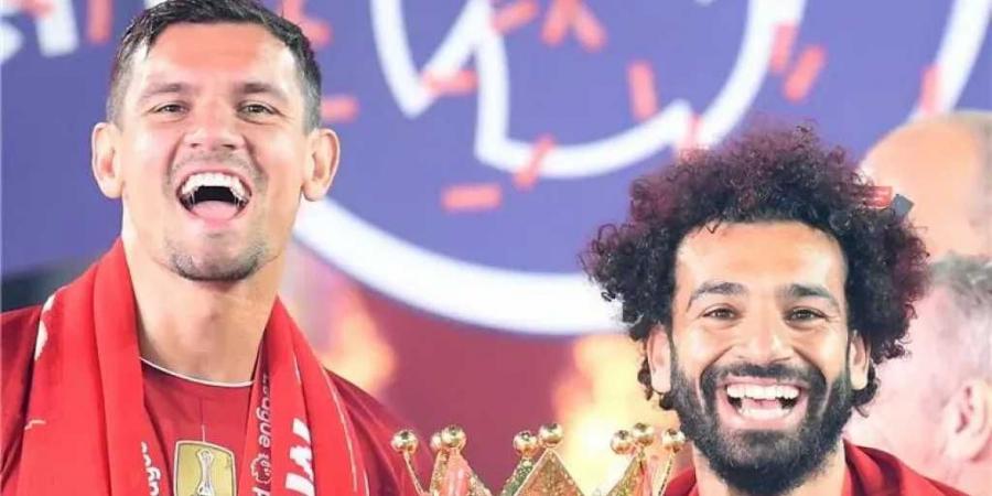 تصريحات مثيرة لـ صديق محمد صلاح المقرب حول علاقة النجم المصري بفريق ليفربول - عرب فايف