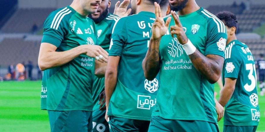 الأهلي يفقد 3 لاعبين أمام ضمك لتراكم البطاقات - عرب فايف